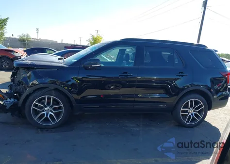 2017 Ford Explorer Sport z USA, uszkodzony, nr VIN 1FM5K8GT2HGA60097
